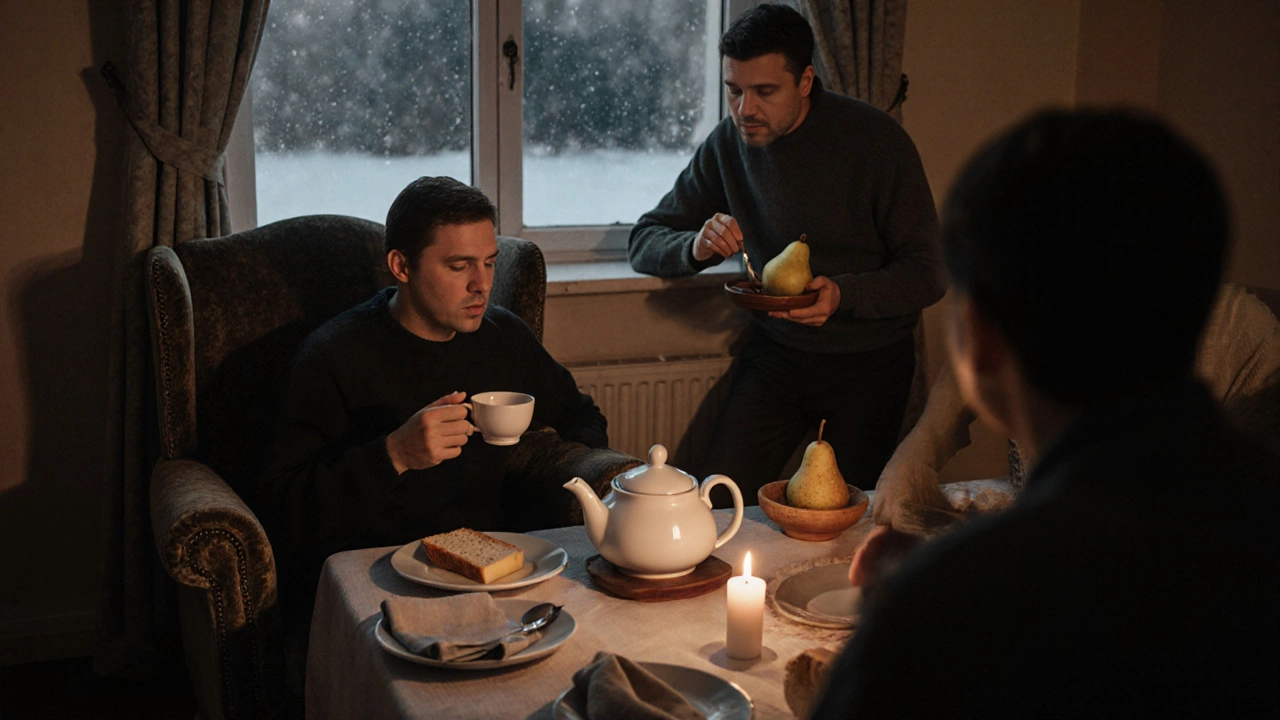 Гости расслабленно сидят вокруг стола с чаем, хлебом и фруктами в тёплом домашнем интерьере.